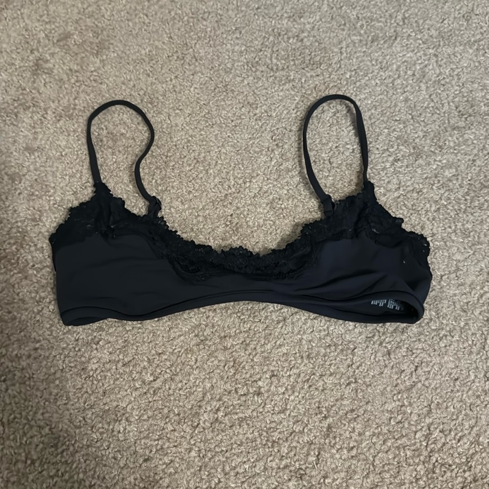 Skims Scoop Bralette